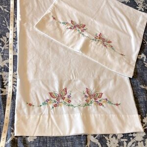 2 Vintage Lady Pepperell Grandeur embroidered butterfly white King pillowcases